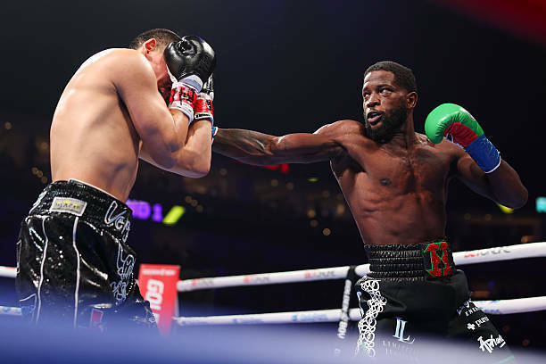 Ортис нокаутировал Лубина во втором раунде и защитил звание чемпиона Ортис нокаутировал Лубина во втором раунде и защитил звание чемпиона