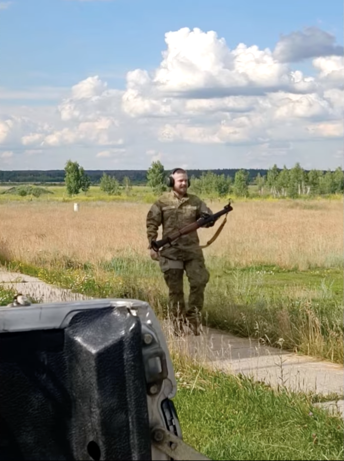 Склоним головы. Вместо хоккея стал воином и получил Звезду Героя. Посмертно