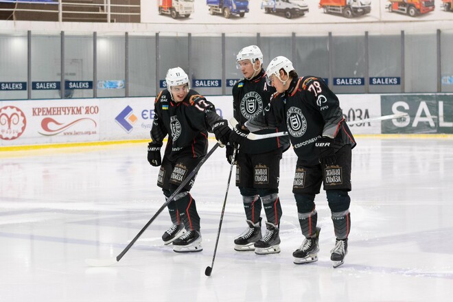 11 шайб в матче. Кременчуг устроил разгром в чемпионате Украины 11 шайб в матче. Кременчуг устроил разгром в чемпионате Украины