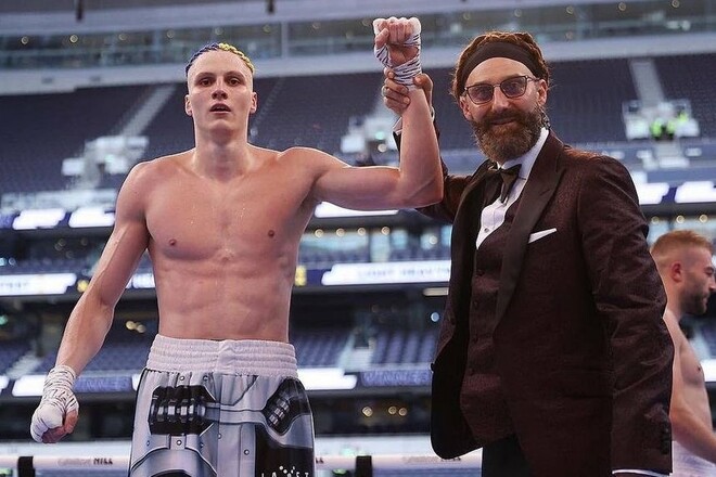 Известный коуч: «Он тренировался с Усиком, но не стал невероятным боксером» Известный коуч: «Он тренировался с Усиком, но не стал невероятным боксером»