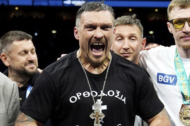 Усик выступил с официальным обращением к Геннадию Головкину Усик выступил с официальным обращением к Геннадию Головкину