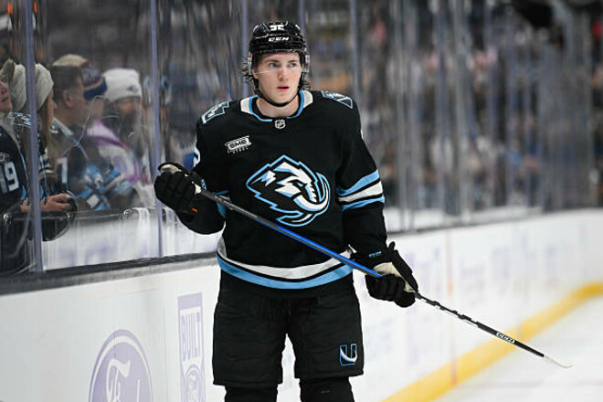 НХЛ. 8 голов Флориды, форвард забросил 4 шайбы, победа Тампы-Бэй НХЛ. 8 голов Флориды, форвард забросил 4 шайбы, победа Тампы-Бэй