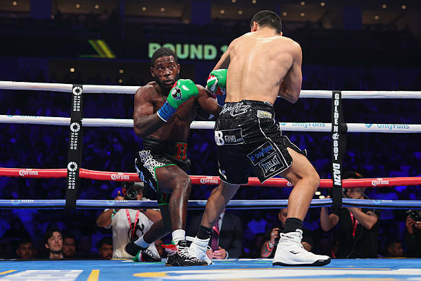 Ортис нокаутировал Лубина во втором раунде и защитил звание чемпиона Ортис нокаутировал Лубина во втором раунде и защитил звание чемпиона