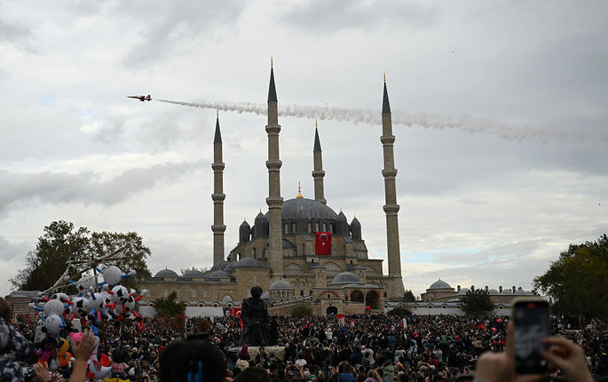 Разделение между двумя республиками и политически-футбольное соперничество. Знакомство с Никосией перед матчем Омония – Динамо Разделение между двумя республиками и политически-футбольное соперничество. Знакомство с Никосией перед матчем Омония – Динамо