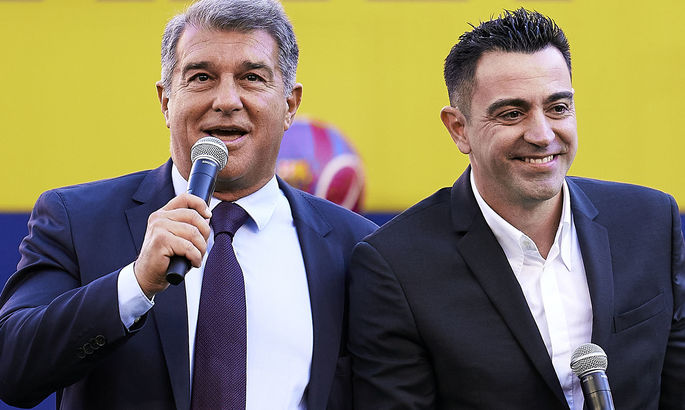 Экс-тренер Барселоны появился на мероприятии конкурента Лапорты на пост президента клуба Экс-тренер Барселоны появился на мероприятии конкурента Лапорты на пост президента клуба