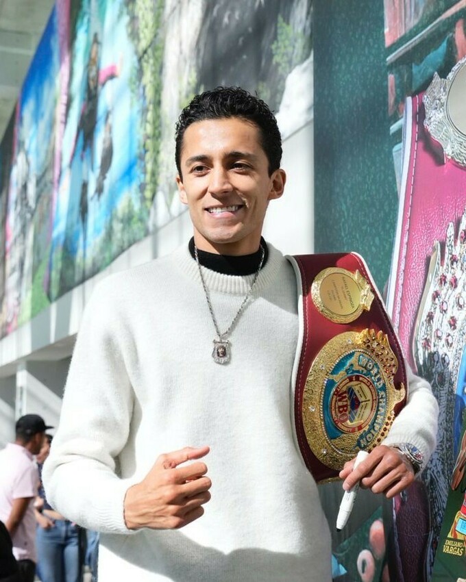 Хегай – аутсайдер боя против Эспиносы. Однако чемпионский шанс стоит риска Хегай – аутсайдер боя против Эспиносы. Однако чемпионский шанс стоит риска