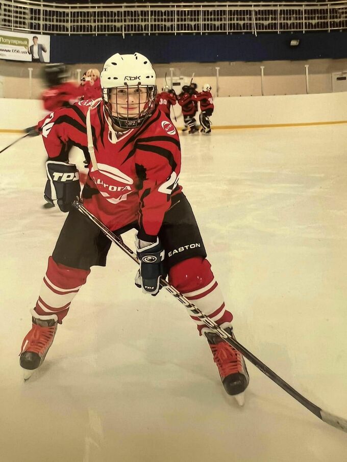 Склоним головы. Вместо хоккея стал воином и получил Звезду Героя. Посмертно