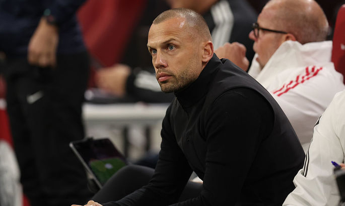 Терпение лопнуло. Аякс уволил главного тренера команды после очередного разгрома в Лиге чемпионов Терпение лопнуло. Аякс уволил главного тренера команды после очередного разгрома в Лиге чемпионов