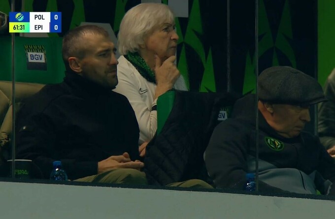 ФОТО. Бывшего чемпиона мира в полутяжелом весе заметили на матче УПЛ ФОТО. Бывшего чемпиона мира в полутяжелом весе заметили на матче УПЛ