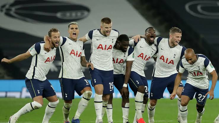 Где смотреть и прогноз матча Тоттенхэм – Челси АПЛ 01.11.25