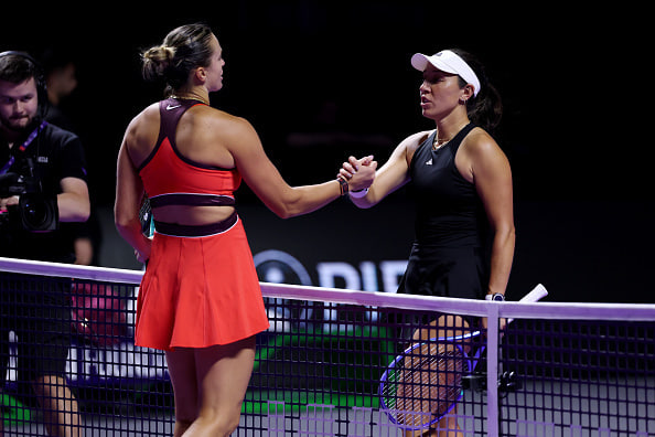 Соболенко обыграла Пегулу и вышла вперёд на Итоговом WTA