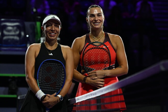 Соболенко обыграла Пегулу и вышла вперёд на Итоговом WTA