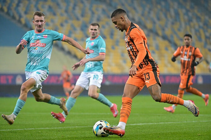 12-й тур УПЛ: поражение «Динамо» и разгром от «Шахтёра»