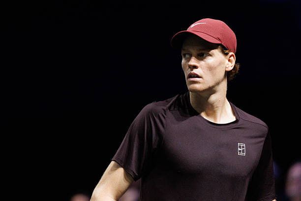 Синнер – Оже-Альяссим: прогноз и где смотреть ATP Finals 25