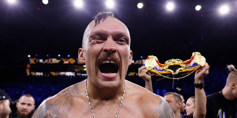 Усик выбирает между продолжением и уходом из бокса