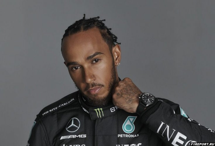 Хэмилтон объяснил, почему верит в Ferrari в конце сезона