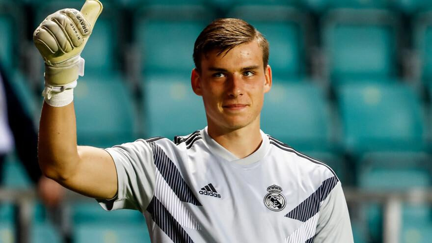 Почему Андрей Лунин не играет за сборную Украины?