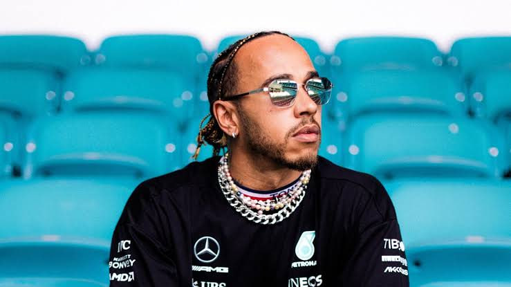 Хэмилтон доволен болидом после тренировок в Лас-Вегасе