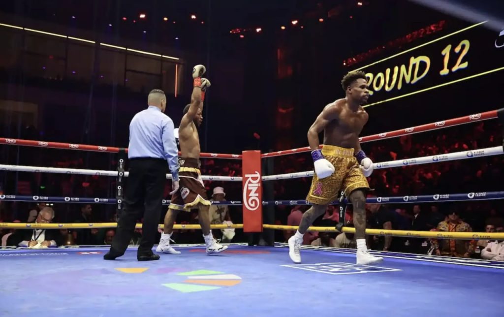 Обзор победы Девина Хейни над Брайаном Норманом