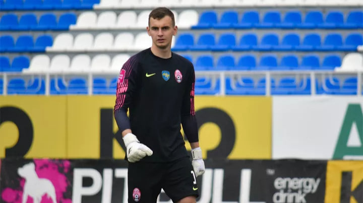 Динамо интересуется вратарём Зари Сапутиным