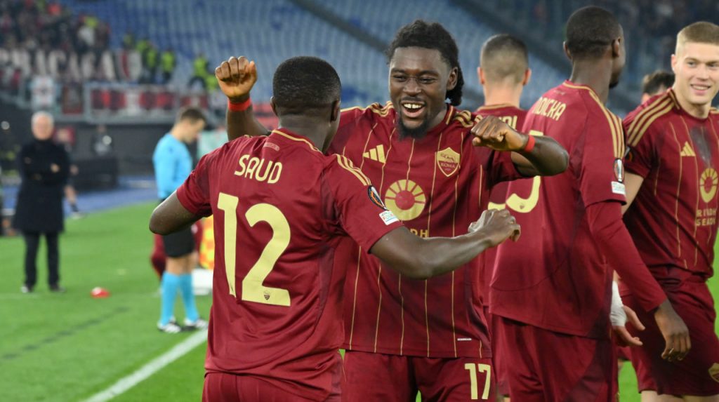 Рома впервые за 10 лет лидирует в Серии A