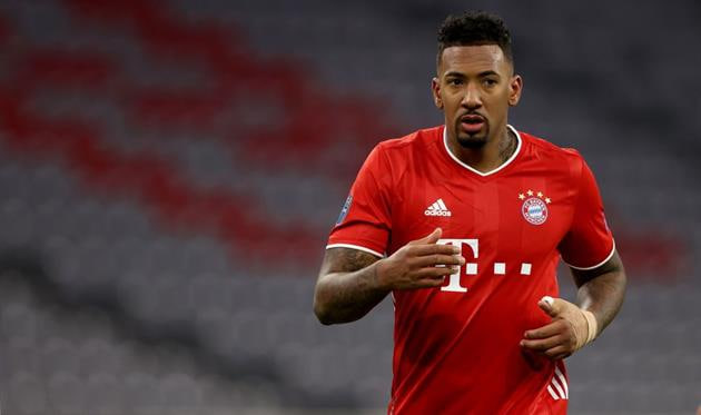 Боатенг проходит стажировку в Барселоне