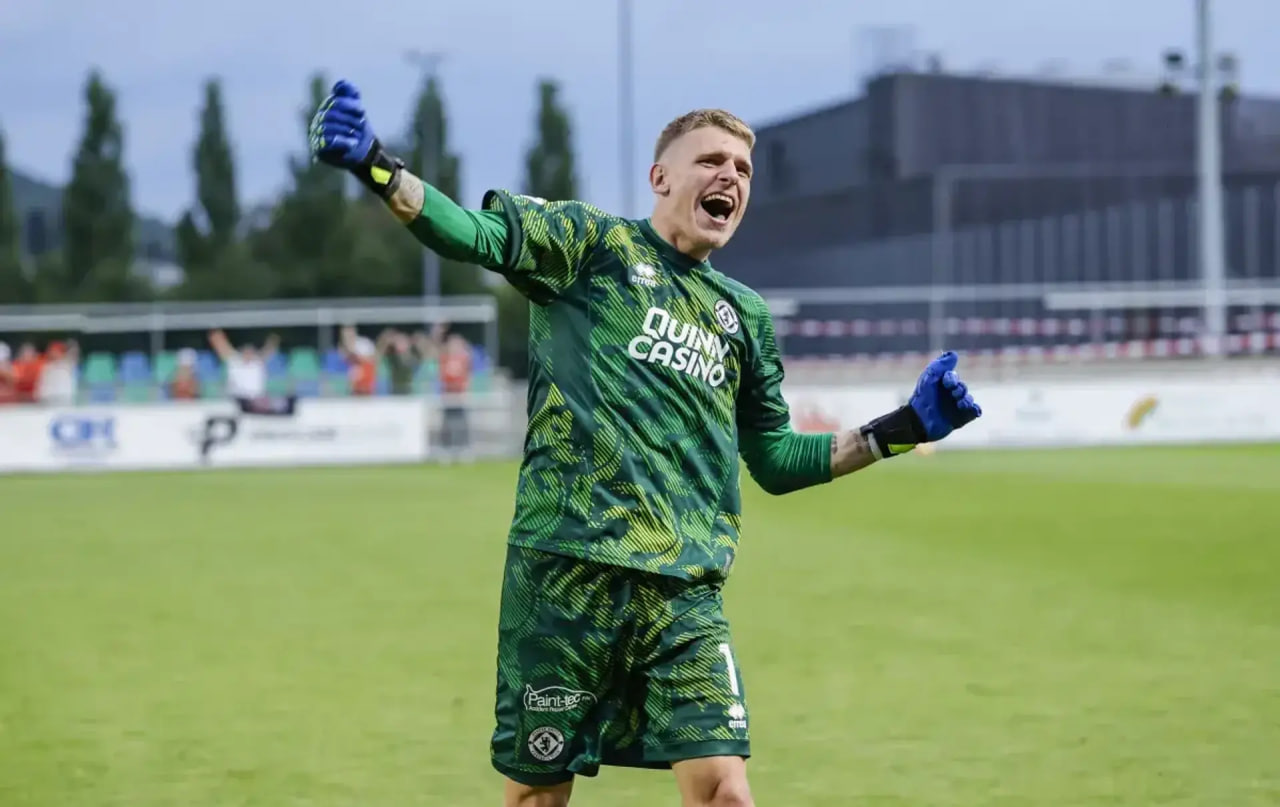 Вратарь Кучеренко выбыл до конца года из-за травмы