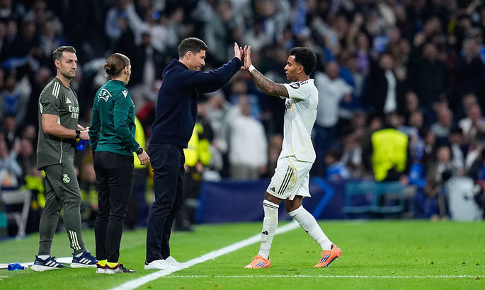 Льется много лжи. Игрок Реала заявил, что команда имеет совсем другое отношение к тренеру Льется много лжи. Игрок Реала заявил, что команда имеет совсем другое отношение к тренеру