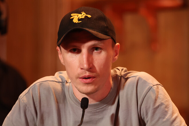 Директор команды Усика: «Этот день станет последним в его карьере боксера» Директор команды Усика: «Этот день станет последним в его карьере боксера»