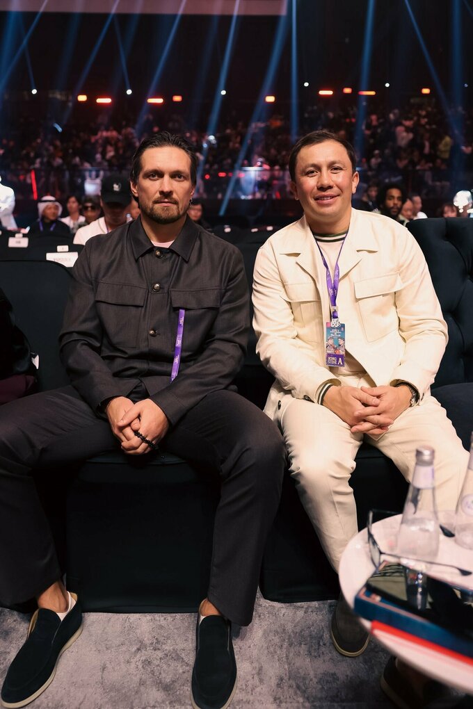 Усик встретился с легендой бокса, который неоднозначно высказался о войне