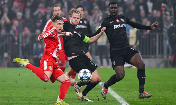 Ультрас Баварии намеренно устроили пирошоу в матче ЛЧ, чтобы перехитрить УЕФА и отбыть наказание до плей-офф турнира Ультрас Баварии намеренно устроили пирошоу в матче ЛЧ, чтобы перехитрить УЕФА и отбыть наказание до плей-офф турнира