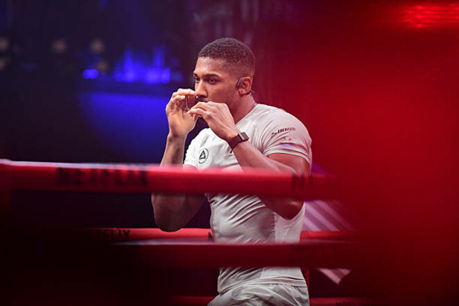 ВИДЕО. Джошуа и Пол провели тренировку. В углу британца – два украинца ВИДЕО. Джошуа и Пол провели тренировку. В углу британца – два украинца