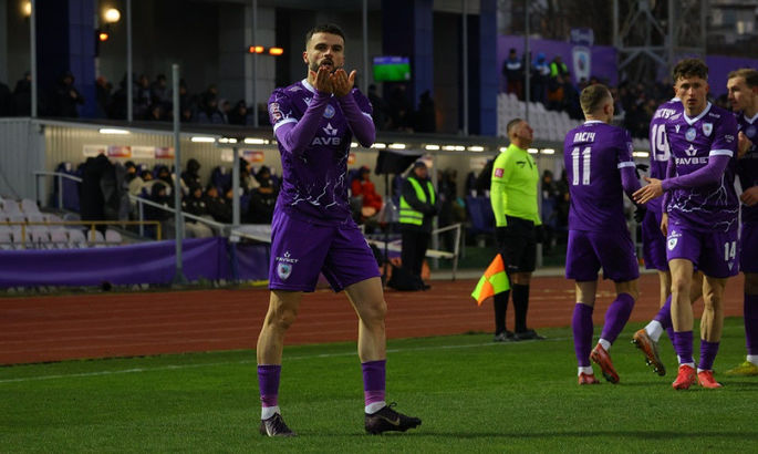 ЛНЗ зимний чемпион, не лучший матч Миколенко, все хотят билет на ЧМ-2026 и статуя Месси. Главные новости за 13 декабря ЛНЗ зимний чемпион, не лучший матч Миколенко, все хотят билет на ЧМ-2026 и статуя Месси. Главные новости за 13 декабря