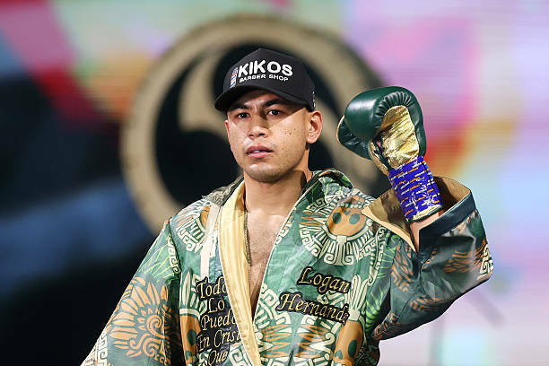 Накатани вырвал победу в зрелищном поединке с Эрнандесом в Эр-Рияде