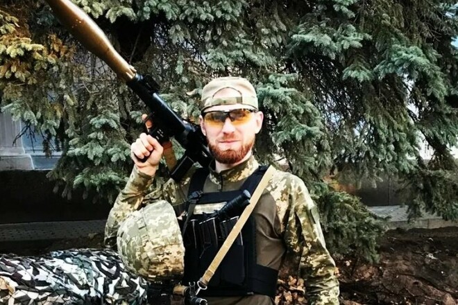 Склоним головы. Три года назад погиб хоккеист, участник «Лиги смеха» Склоним головы. Три года назад погиб хоккеист, участник «Лиги смеха»