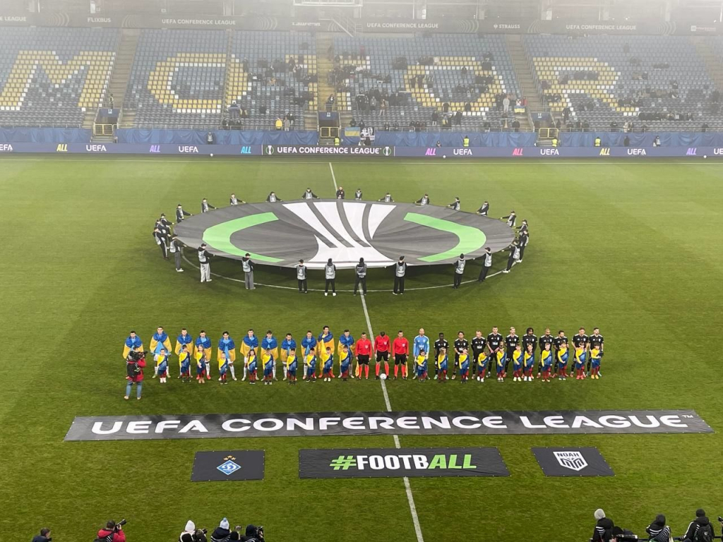 Фанаты Динамо и Ноа в первые минуты матча провели своё противостояние. Кто лидирует? ВИДЕО Фанаты Динамо и Ноа в первые минуты матча провели своё противостояние. Кто лидирует? ВИДЕО