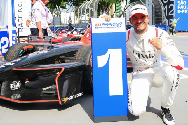 Формула E: Первую гонку сезона выиграл Джейк Деннис Формула E: Первую гонку сезона выиграл Джейк Деннис