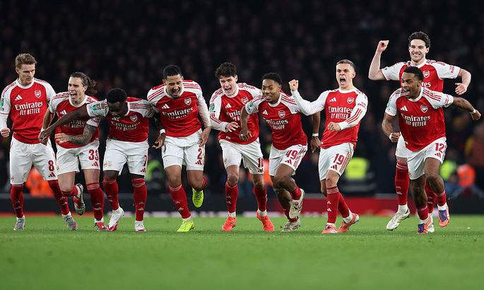 Кубок Лиги. В шаге от сенсации: Пэлас проигрывает Арсеналу только в серии пенальти Кубок Лиги. В шаге от сенсации: Пэлас проигрывает Арсеналу только в серии пенальти