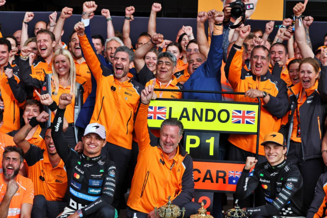 Браун: Наши гонщики иногда сердились на Стеллу и на меня Браун: Наши гонщики иногда сердились на Стеллу и на меня