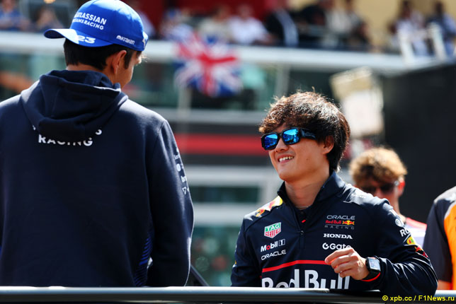 Алекс Элбон: Цунода заслуживает место в Формуле 1 Алекс Элбон: Цунода заслуживает место в Формуле 1