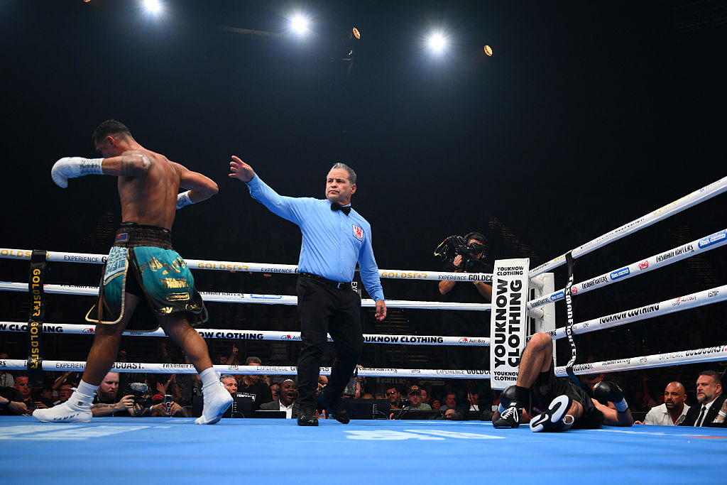 Опетая нокаутировал Чинкару, но бой вышел непростым