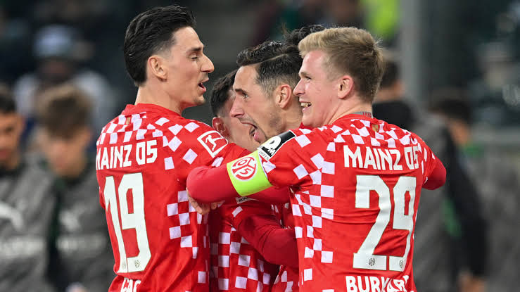 Майнц — Самсунспор: прогноз и где смотреть матч 18.12.2025