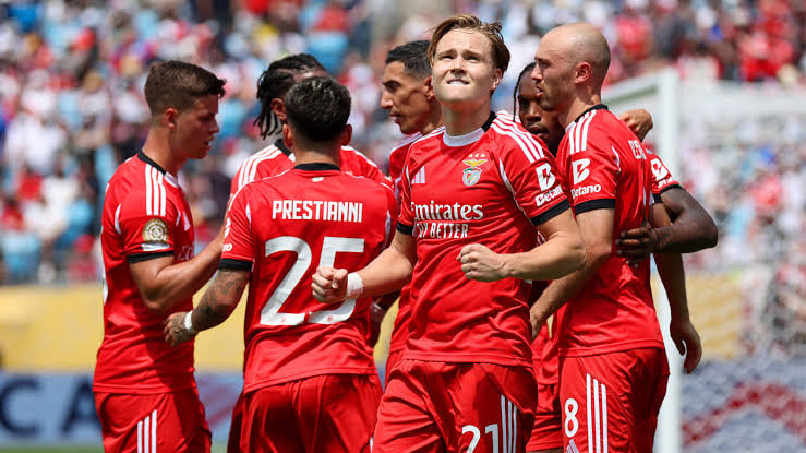 Бенфика – Фамаликан: прогноз и где смотреть матч 22.12.2025