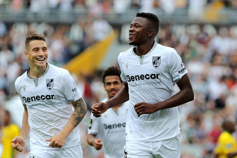 Витория Гимарайнш – Спортинг: прогноз и трансляция матча 23.12.2025