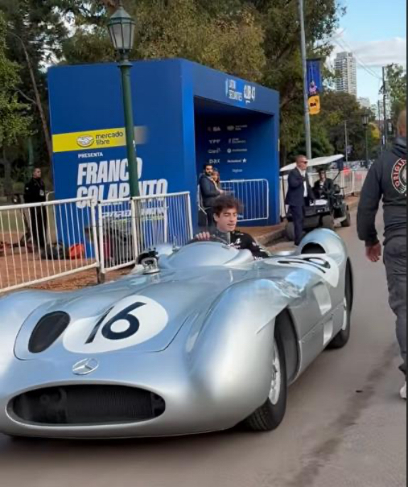 Колапинто сядет за руль Lotus E20 в Буэнос-Айресе Колапинто сядет за руль Lotus E20 в Буэнос-Айресе