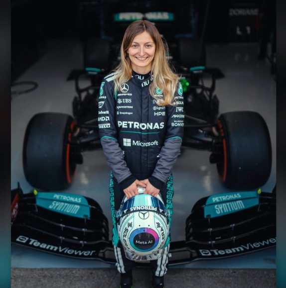 Дориан Пин – первая гонщица, пилотировавшая Mercedes F1