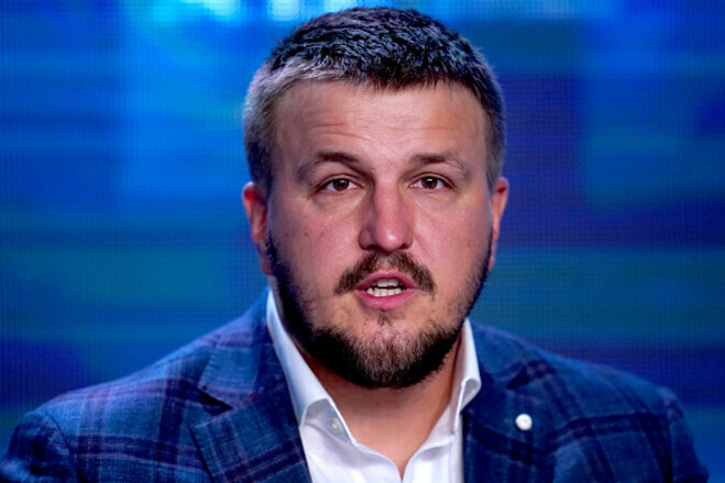 Красюк назвал причину неудачного выступления Усика против Верховена Красюк назвал причину неудачного выступления Усика против Верховена