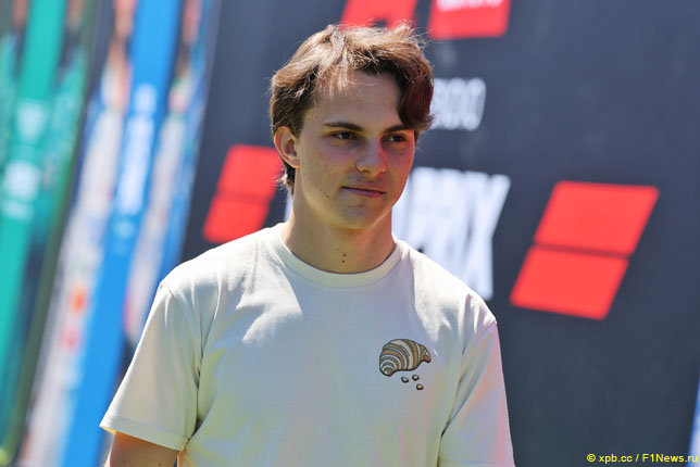 Пиастри прокомментировал слухи о переговорах с Red Bull Пиастри прокомментировал слухи о переговорах с Red Bull