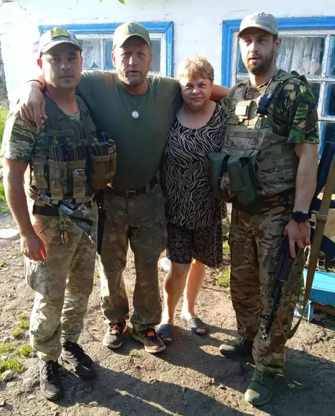 Склоним головы. Боксер, воевавший бок о бок с отцом, погиб на Запорожье