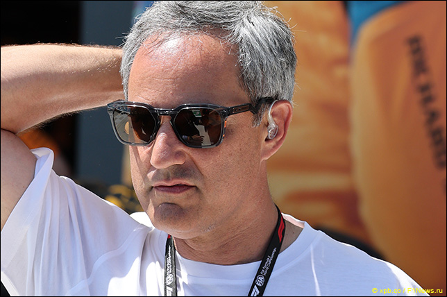 Монтойя призвал FIA оштрафовать Ферстаппена Монтойя призвал FIA оштрафовать Ферстаппена